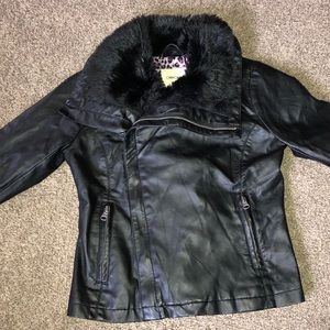 Girls Black pleather jacket w/faux fur